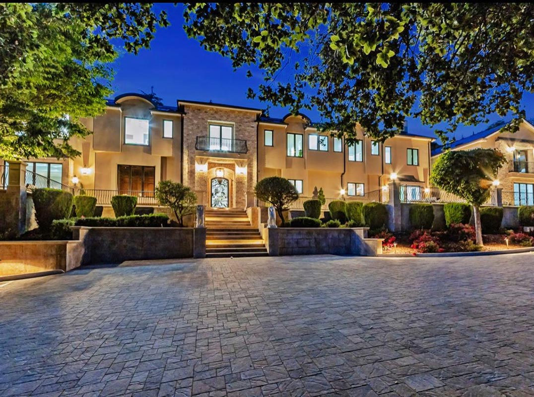 Distinctive Fusion Of European Artistry, Modern Amenities, And Cuttingedge Innovation
