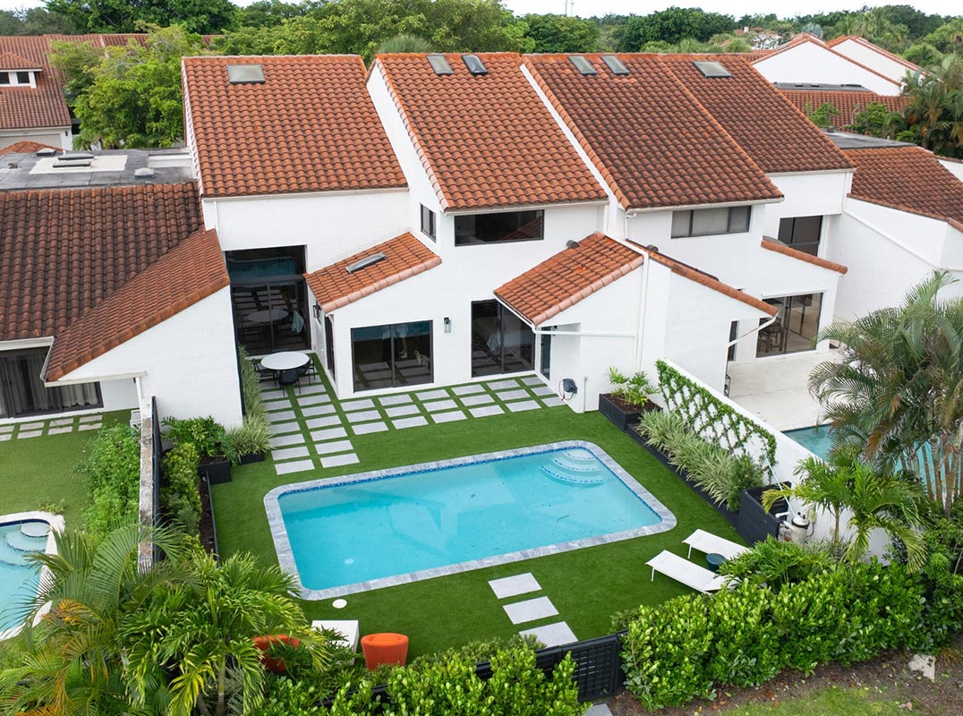 Renovated Designer Townhome within Palm Beach Polo and Country Club