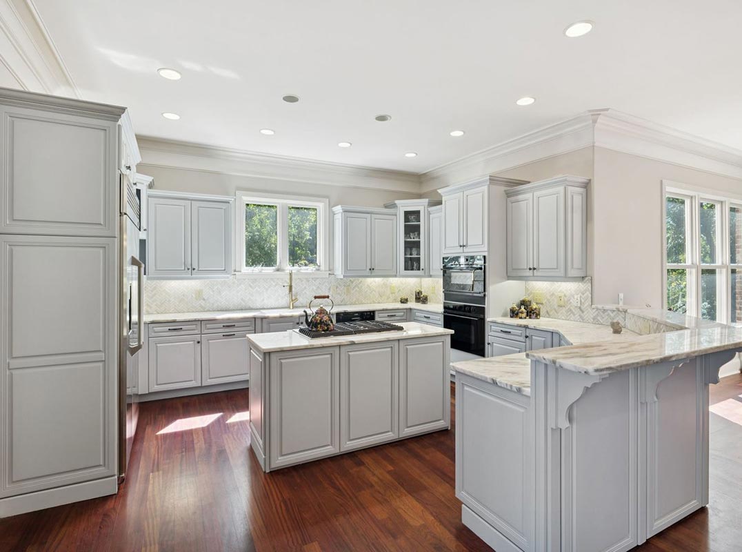 Elegant Traditional Residence