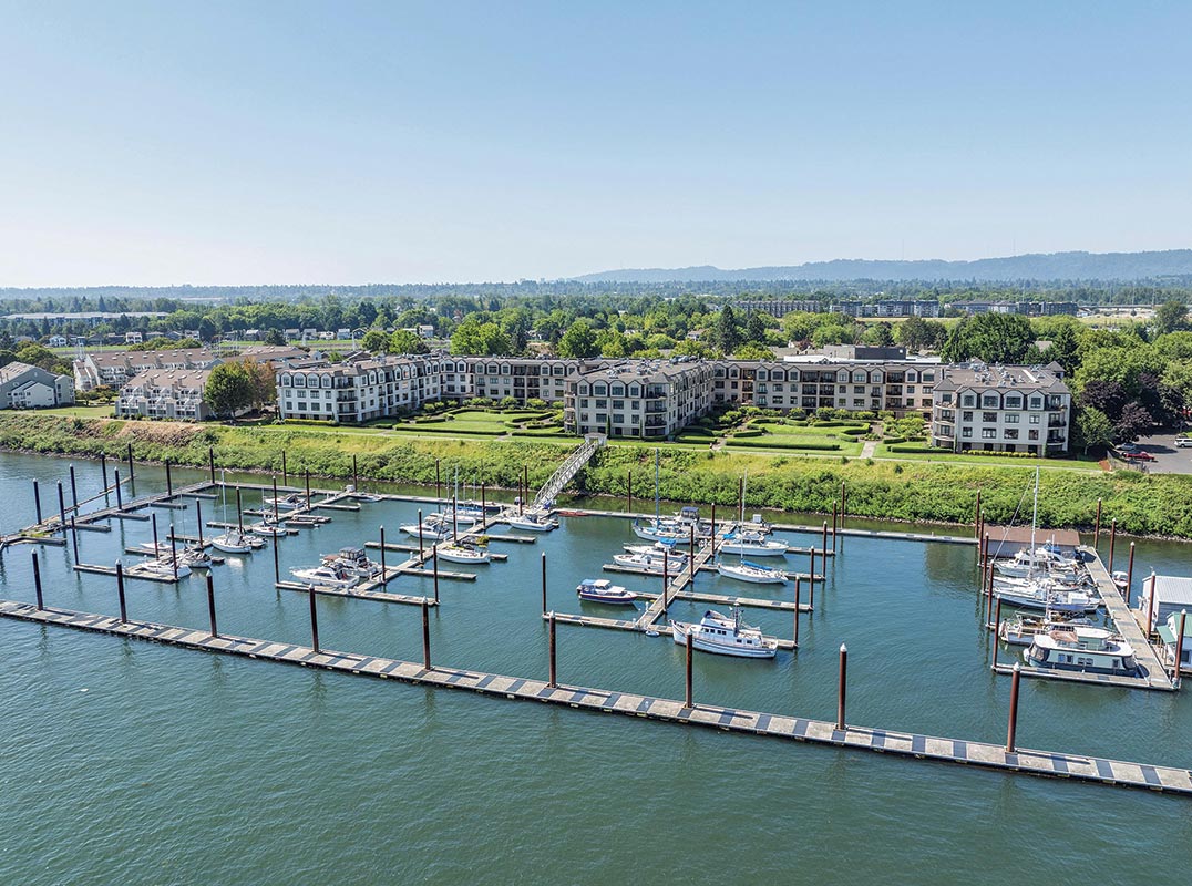 com LUXURY WATERFRONT CONDO—COLUMBIA RIVER