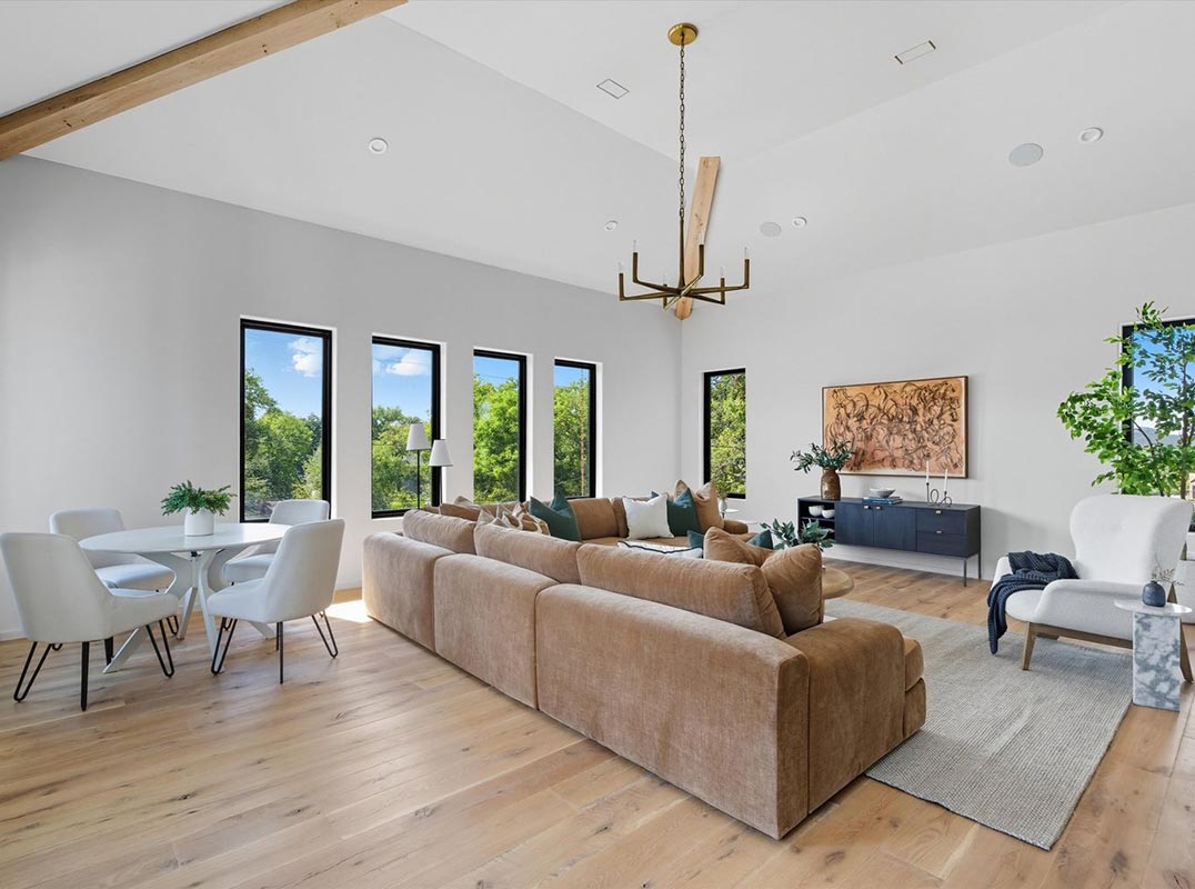 Breathtaking Modern Oasis In The Heart Of Nashville