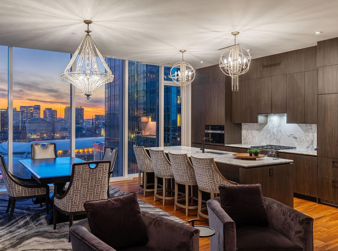 Luxurious Corner Unit In The Four Seasons Residences