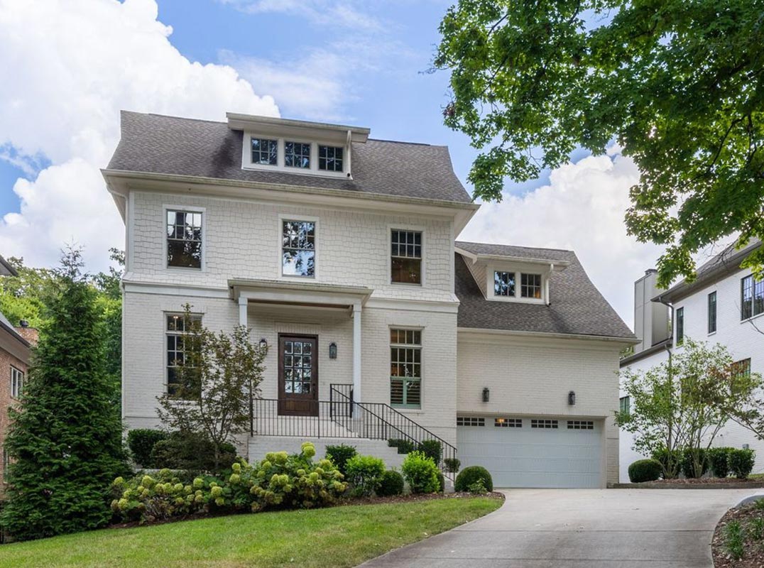 Great Location And A Fabulous House