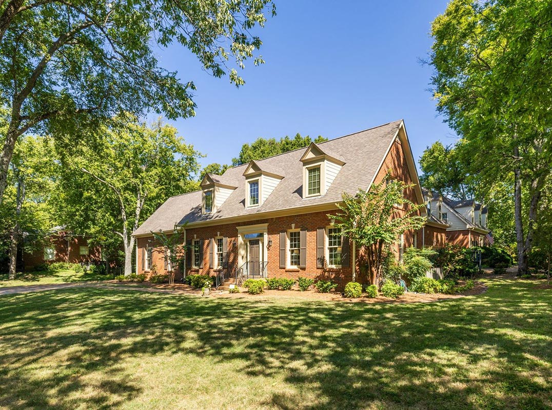 Incredible Location In Green Hills