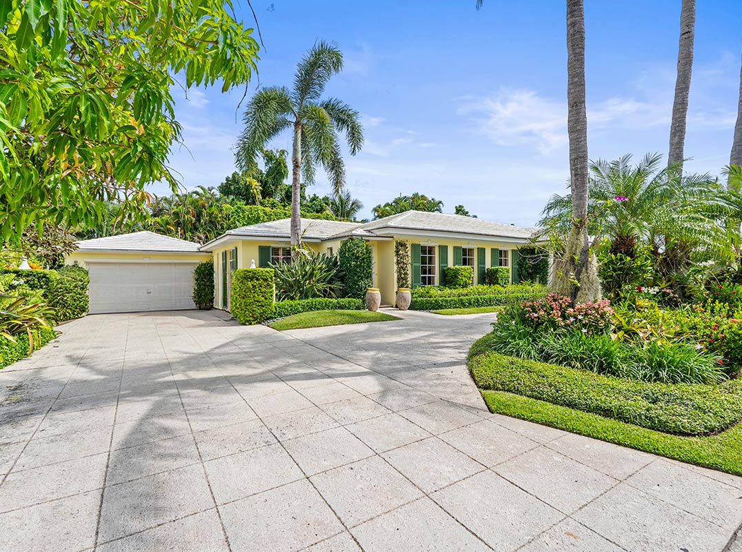Single Story Bermuda Style Home