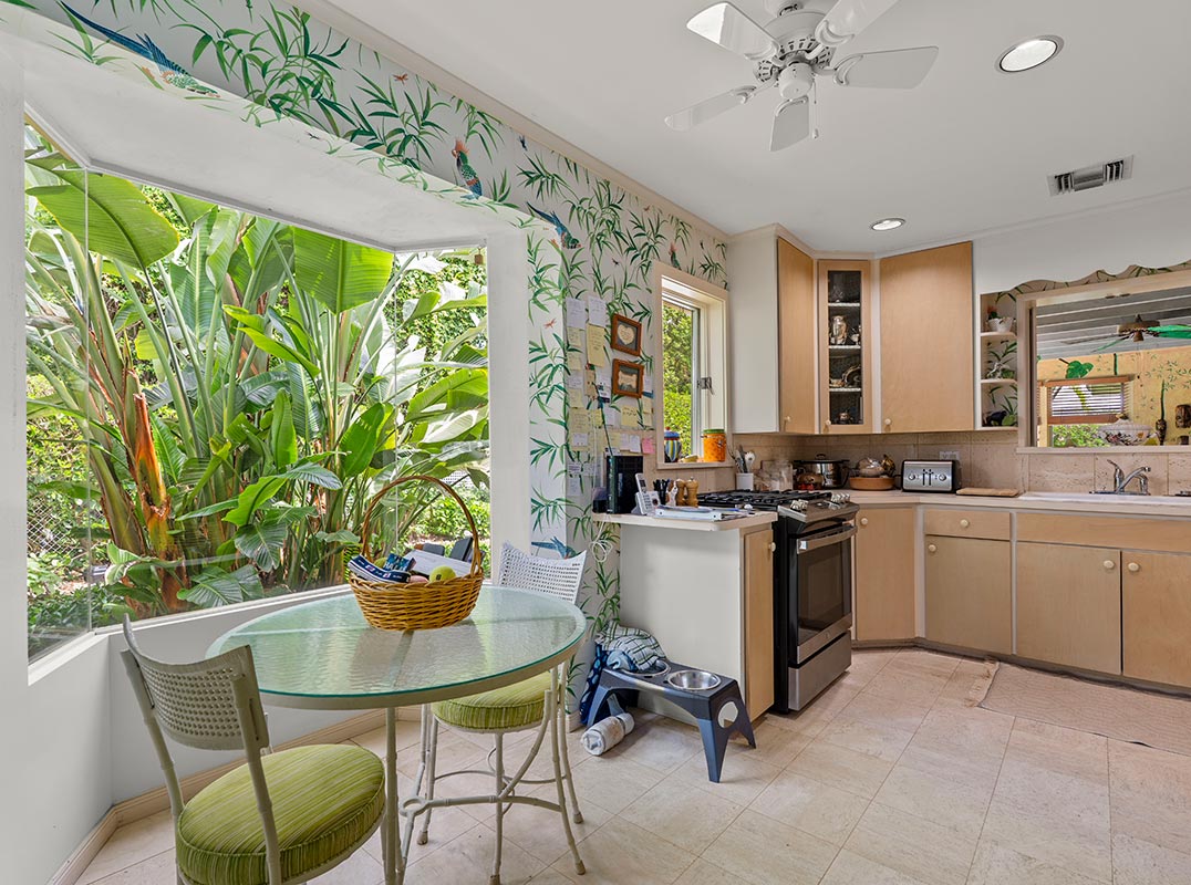 Single Story Bermuda Style Home