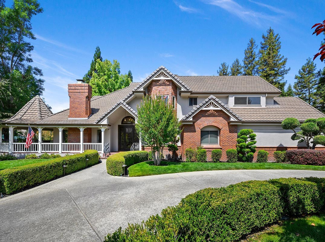 Updated Blackhawk Estate