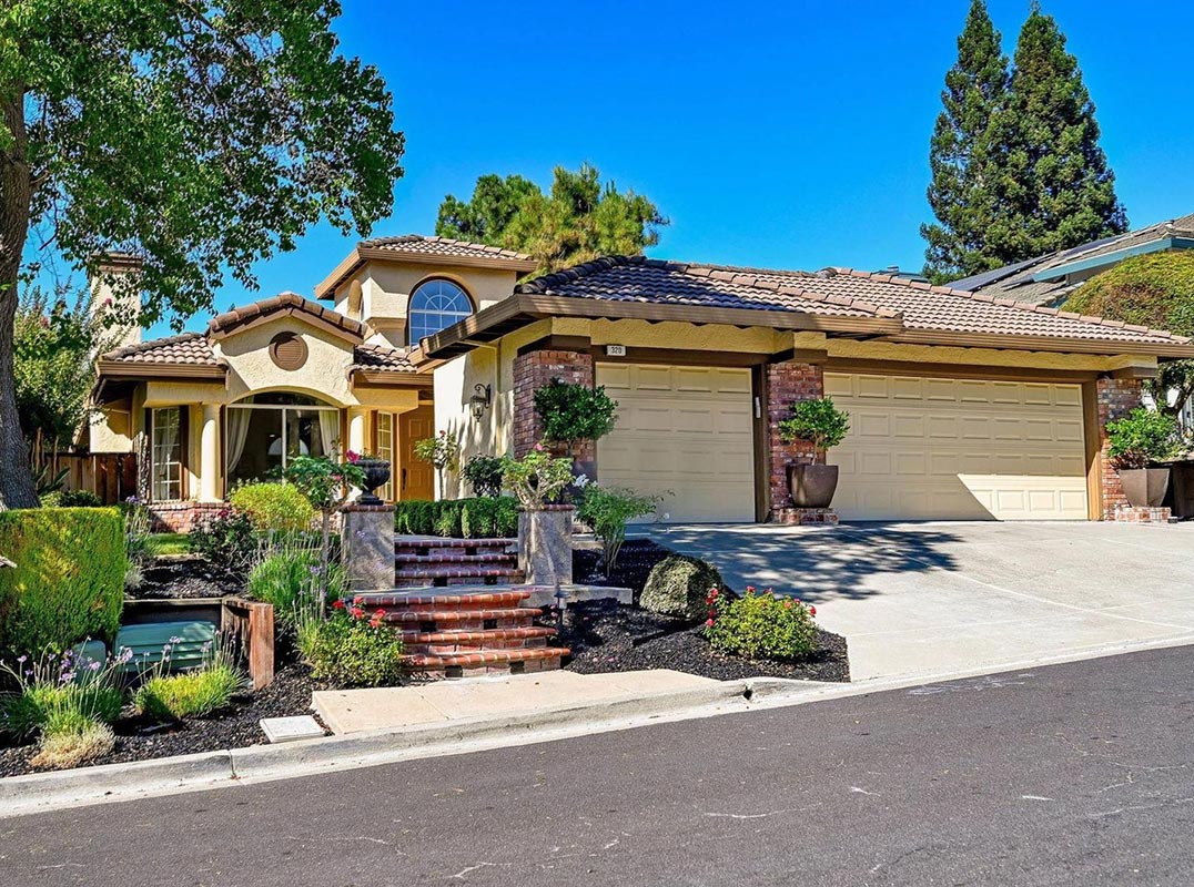 Single Story Retreat