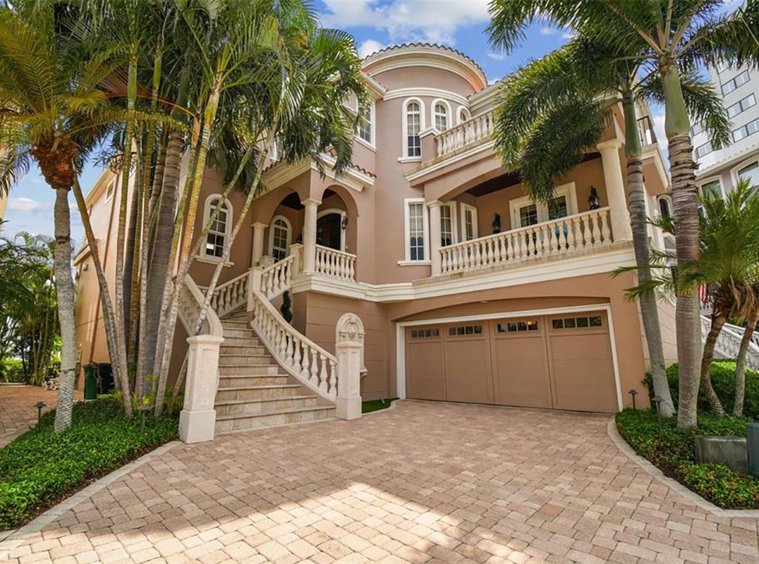 Very Rare Opportunity To Live On Bayshore Blvd