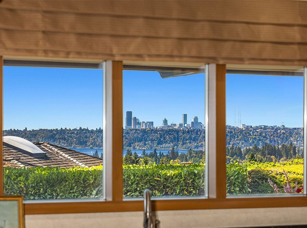 Northwest Modern Meets Panoramic Grandeur