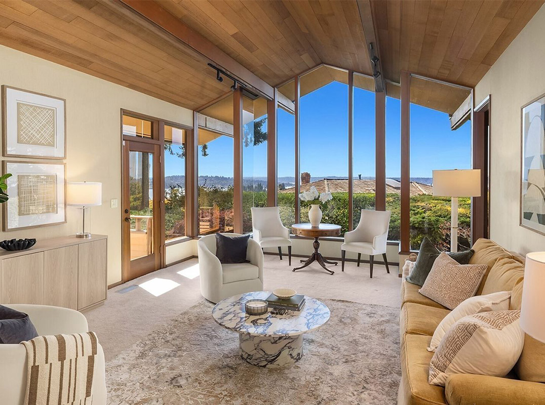 Northwest Modern Meets Panoramic Grandeur