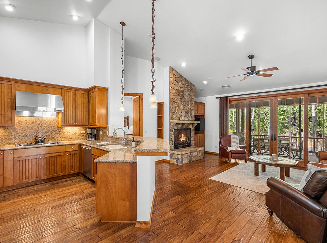 Cozy Cabin Located In Coveted Elk Pass Of Pine Canyon