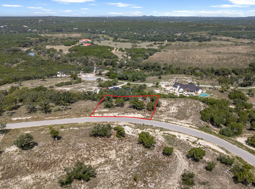 927 Enchanted Vw (Lot 75) - 1.06 acres.