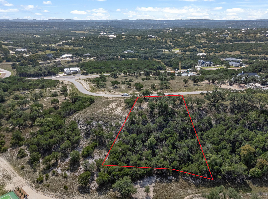 927 Enchanted Vw (Lot 75) - 1.06 acres.