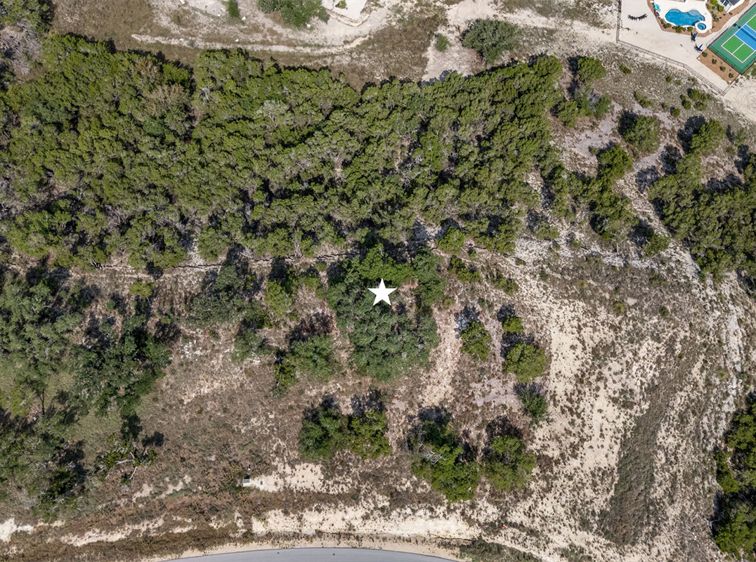 927 Enchanted Vw (Lot 75) - 1.06 acres.