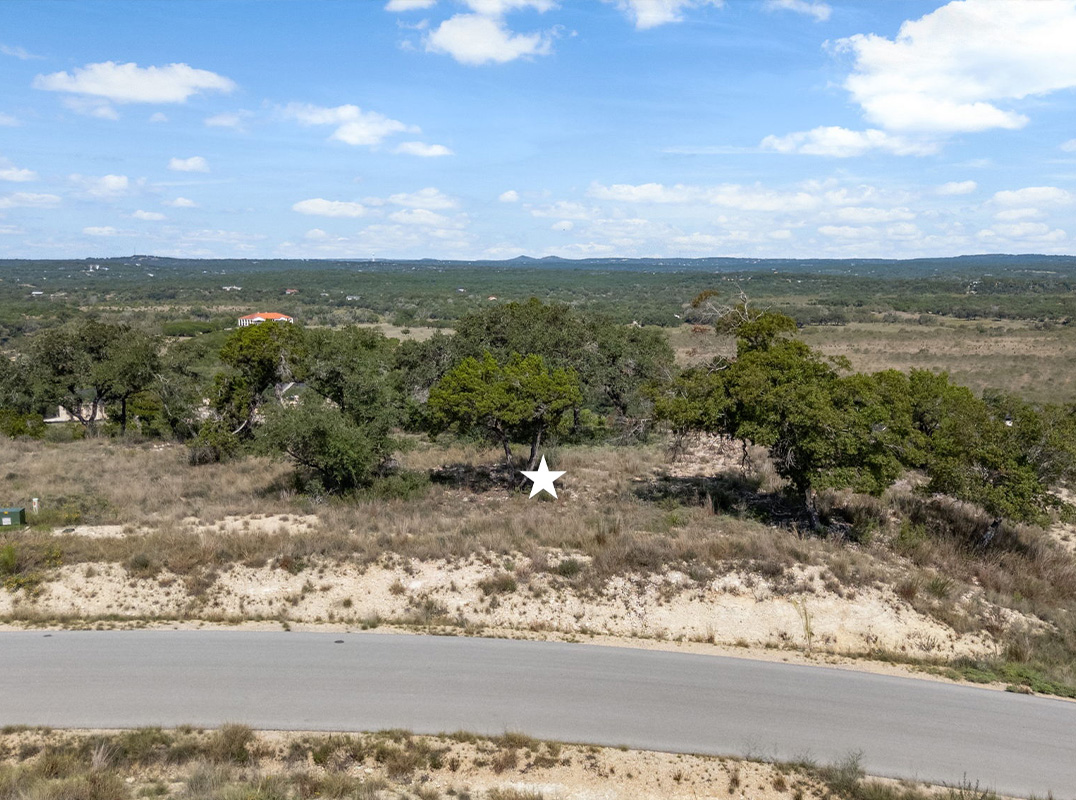 927 Enchanted Vw (Lot 75) - 1.06 acres.