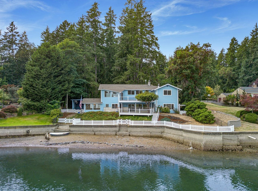 Horsehead Bay Waterfront Home
