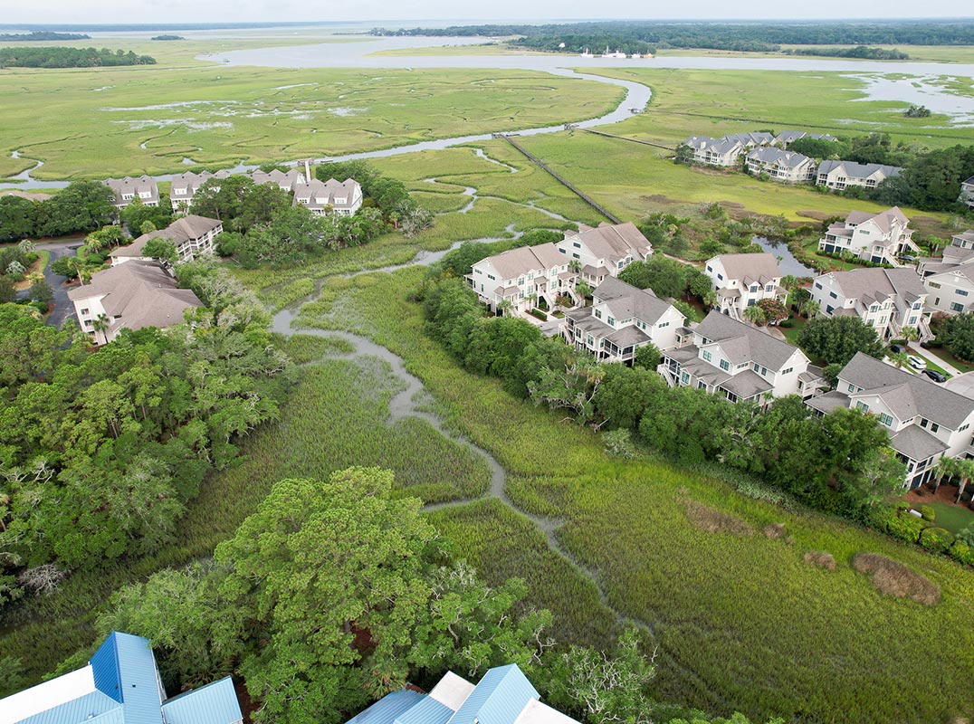 Beautifully Renovated Racquet Club Townhome