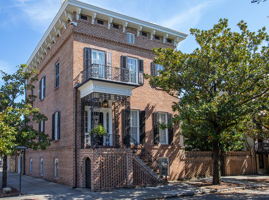 Historic Savannah Residence on East Taylor Street