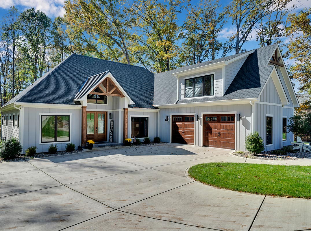 Overlooking the Prestigious Jones Golf Course at Rock Barn