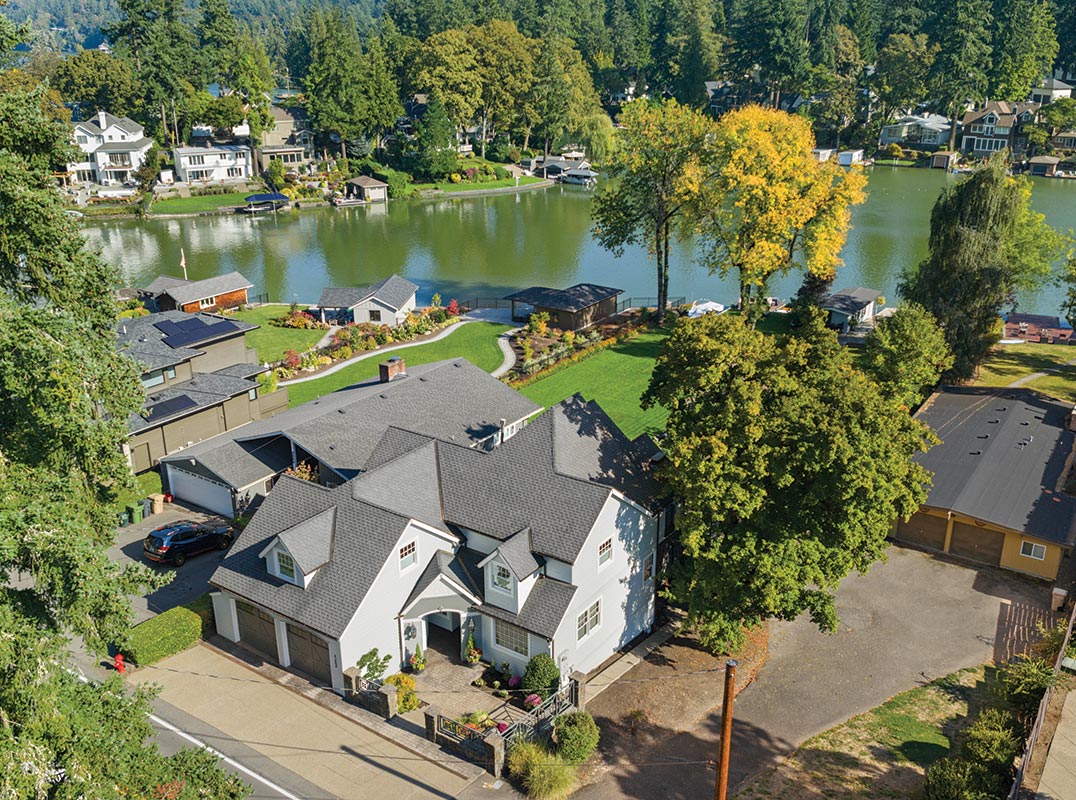 WEST BAY GEM ON OSWEGO LAKE