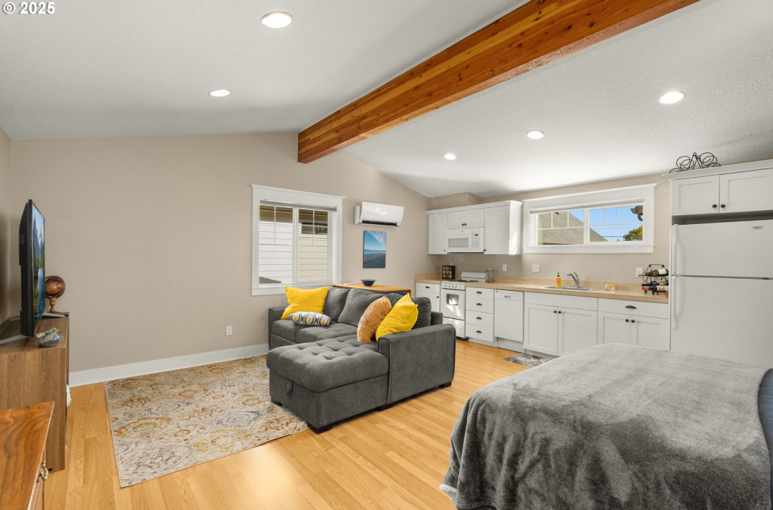 Fully Appointed ADU in Johns Landing