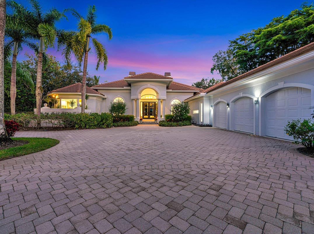 Private Setting within the prestigious Old Marsh Golf Club