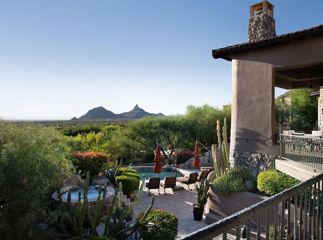 Breathtaking Mountain & City Light Views