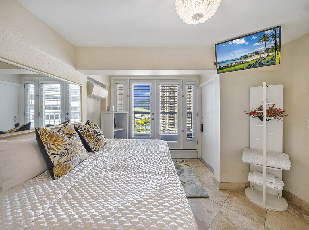 1690 Ala Moana Blvd #1401