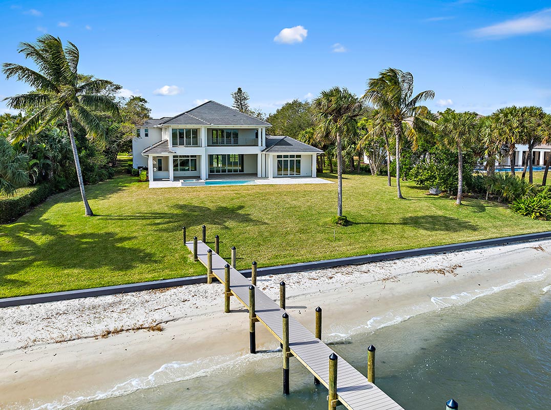 Brand New Waterfront Custom Homе!