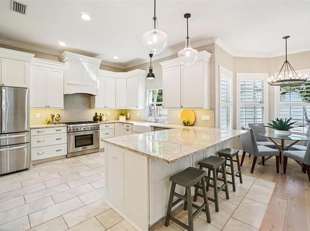 Lovely Pool Home In New Suburb Beautiful