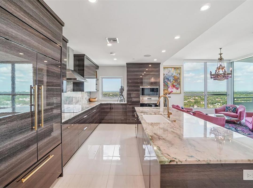 Stunning Virage Bayshore Residence