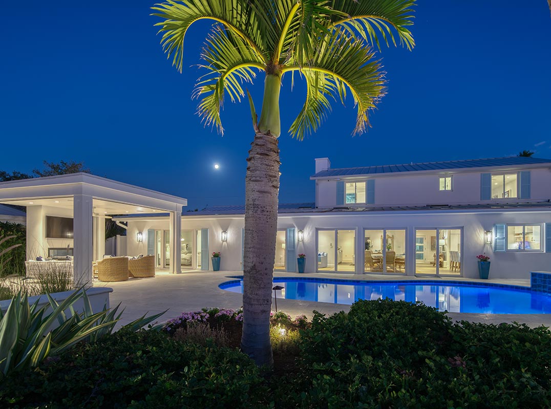 Quiet Cul-De-Sac In Prestigious Harbor Bluffs