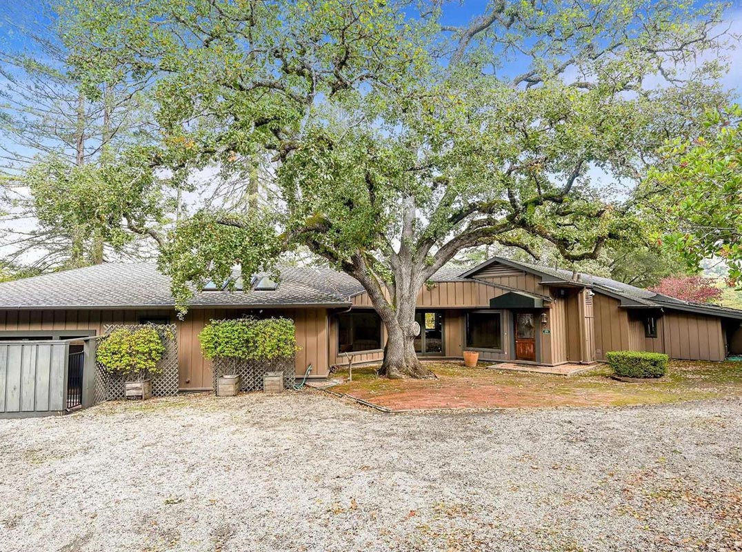 Prime Opportunity To Craft A Signature Home