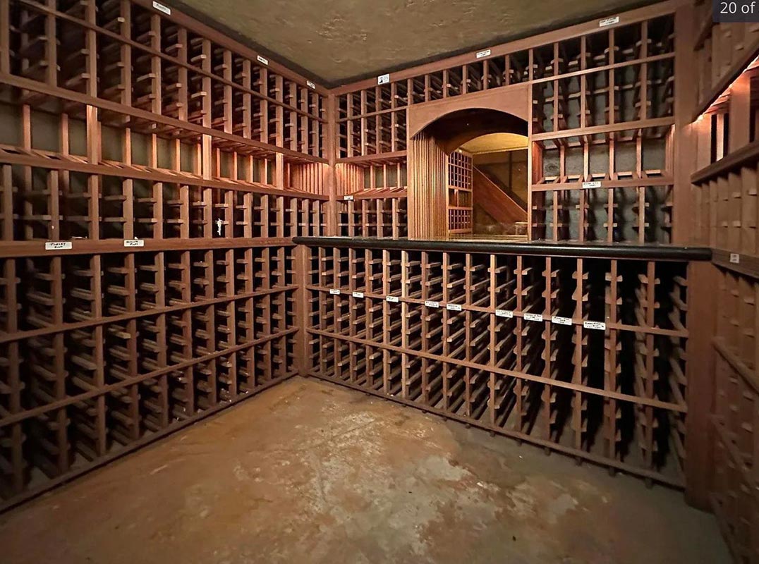 Prime Opportunity To Craft A Signature Home