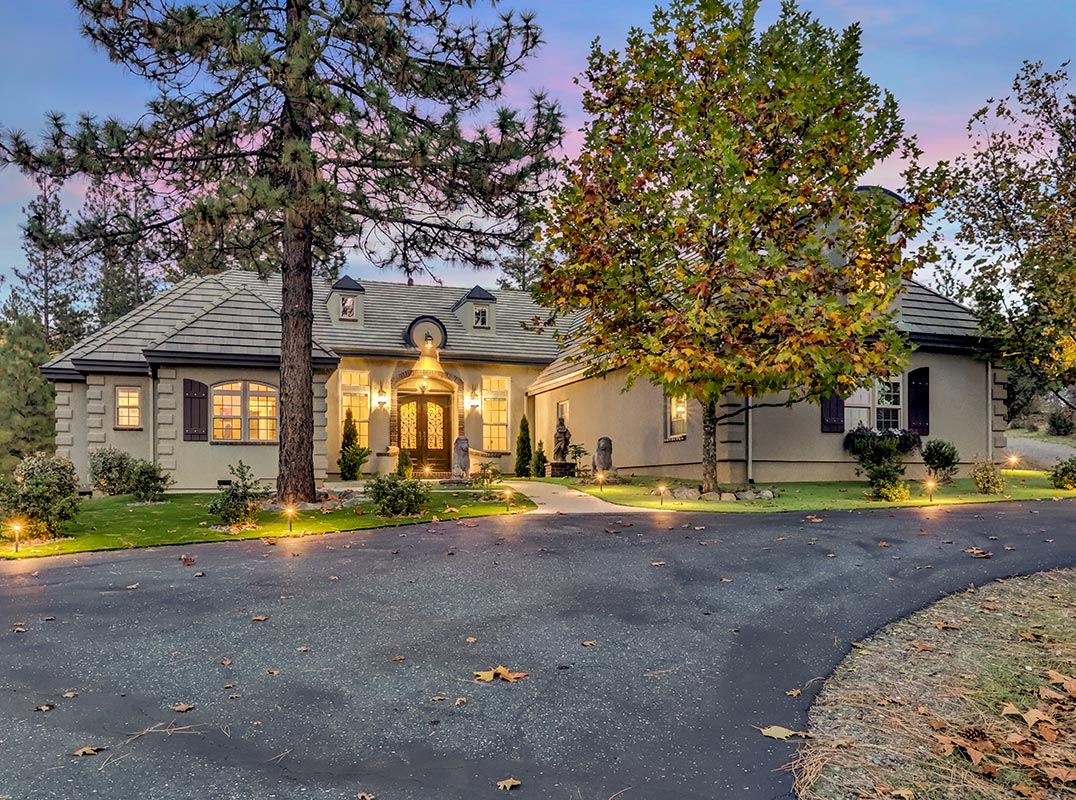 Luxurious Custom Home