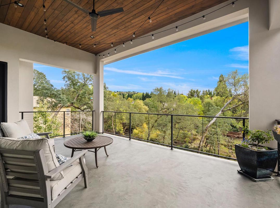 Luxurious Modern Custom Home