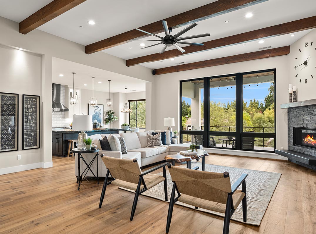 Luxurious Modern Custom Home