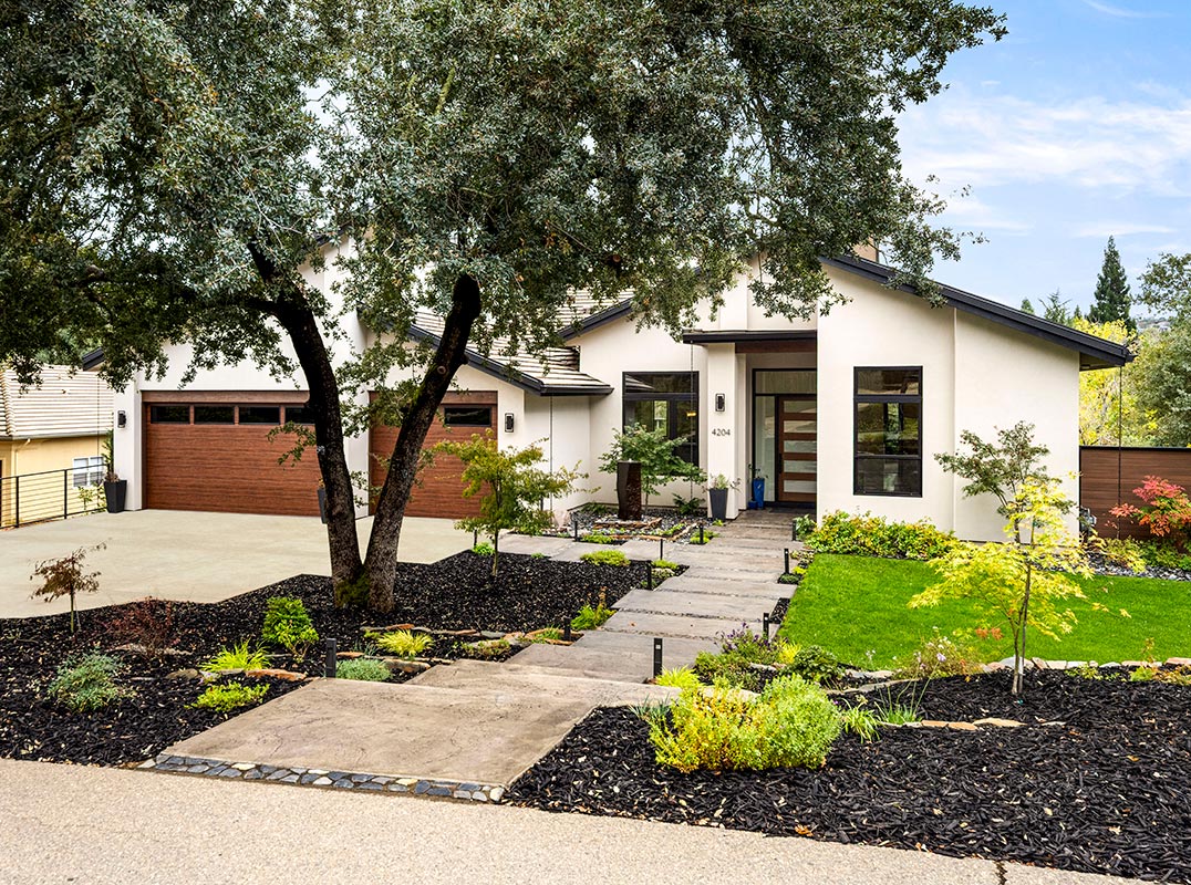 Luxurious Modern Custom Home