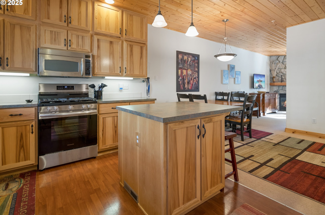 Ideally positioned in the heart of Government Camp