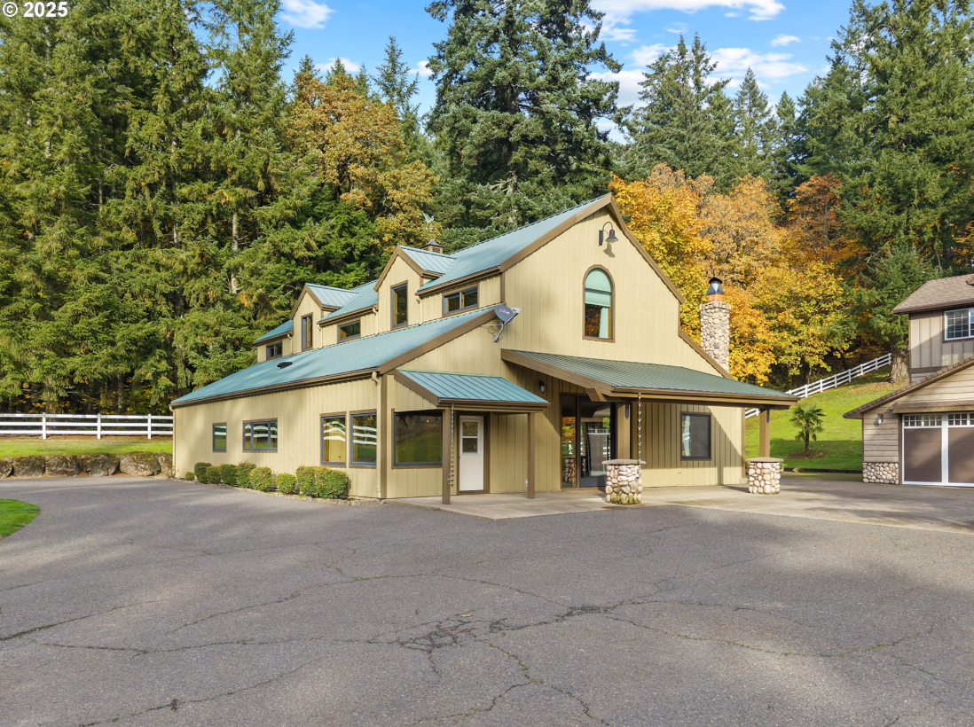 Your Private 23 Acre Retreat in West Linn