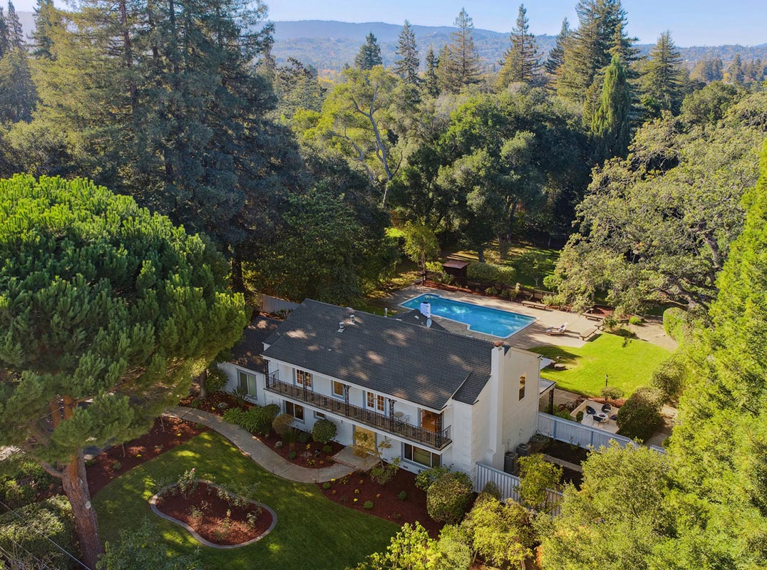 Unparalleled Opportunity For Refined Living