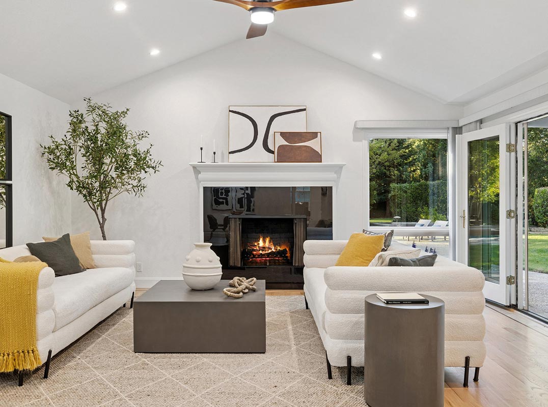 Unparalleled Opportunity For Refined Living