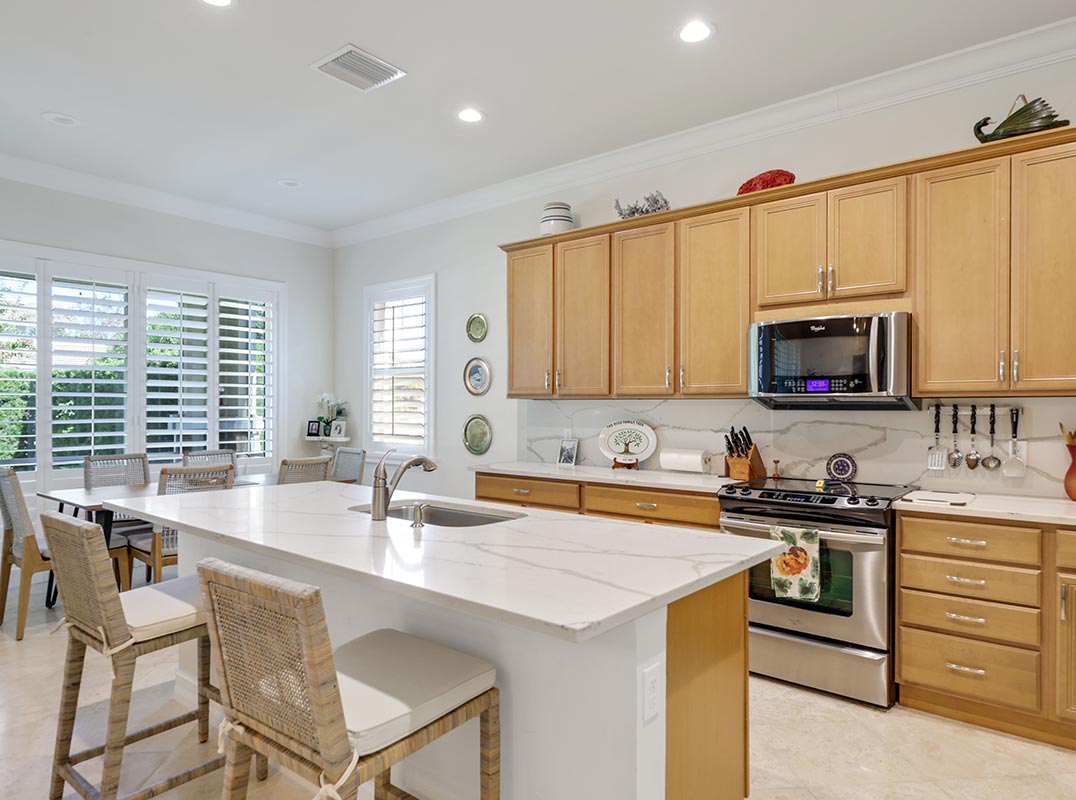 Charming One Story Sandpiper Model