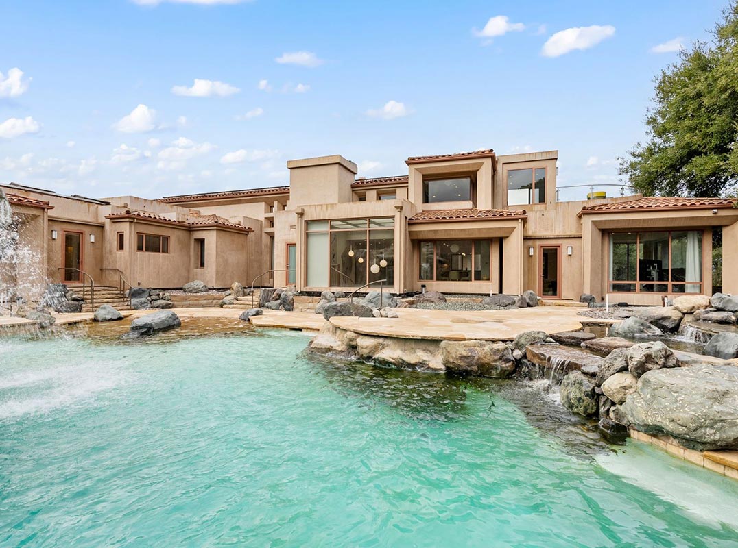 Welcome to This Unparalleled Estate, Offering Ultimate Privacy and Tranquility