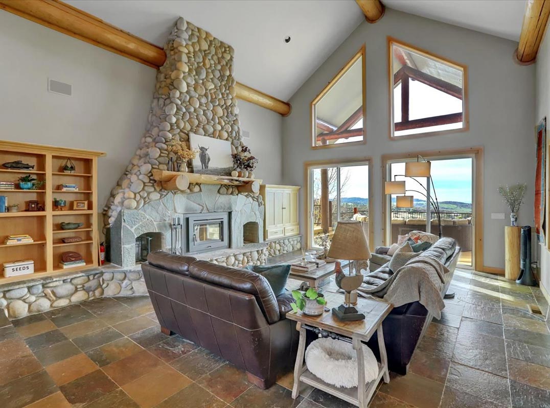 Distinguished Craftsman Style Estate