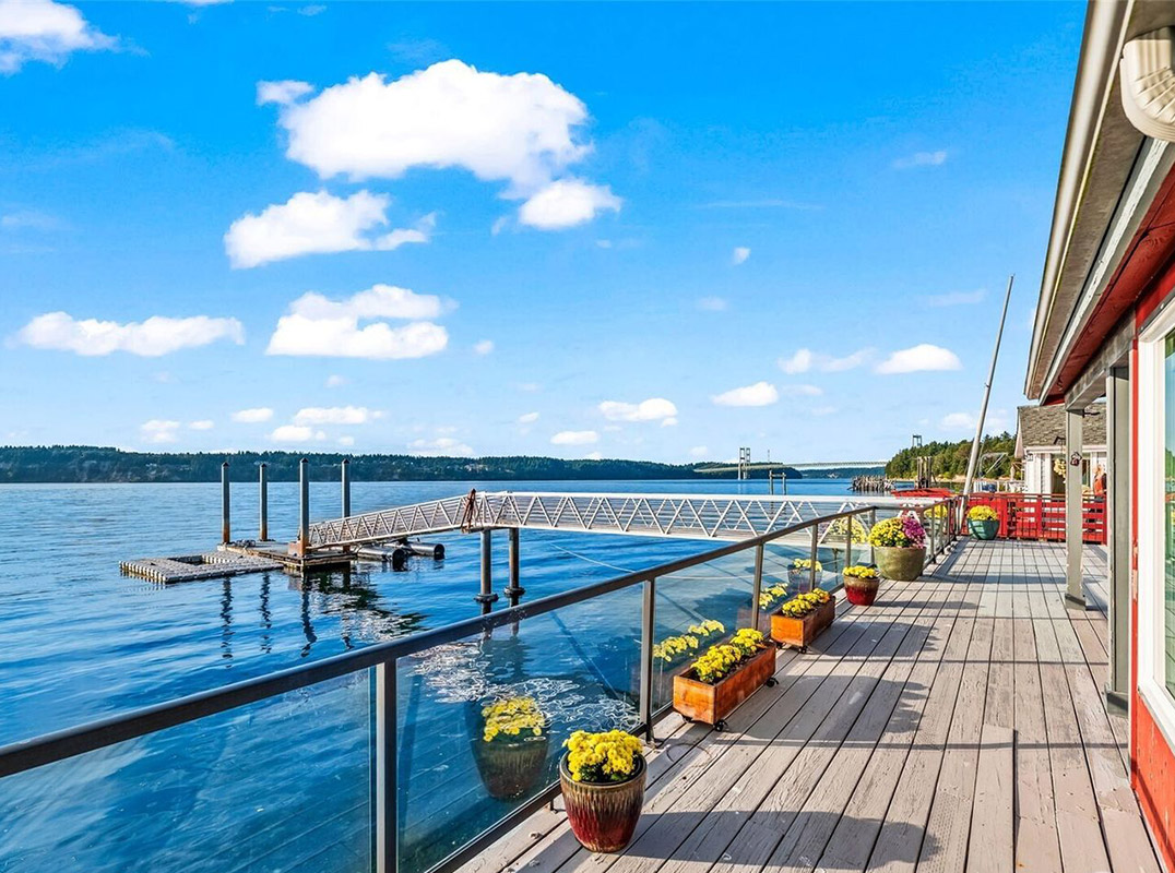 Incredible Titlow Beach Waterfront