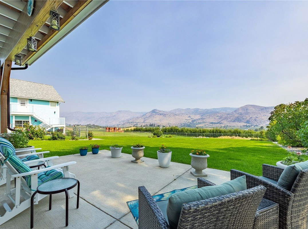 Country Living at Lake Chelan!