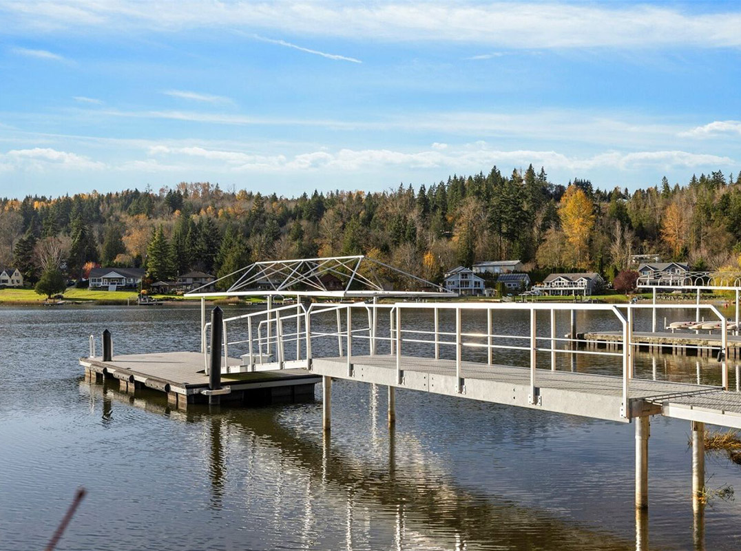 Ultimate Modern Lakefront Retreat