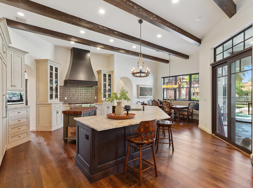 Stunning Equestrian Property Impeccably Designed & Pristinely Maintained